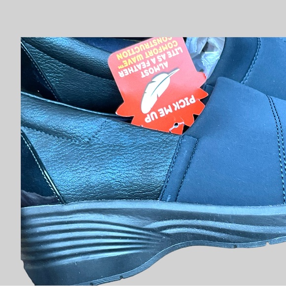 🌺NEW! SoLite Slip On Shoes (wide width) - Picture 10 of 10